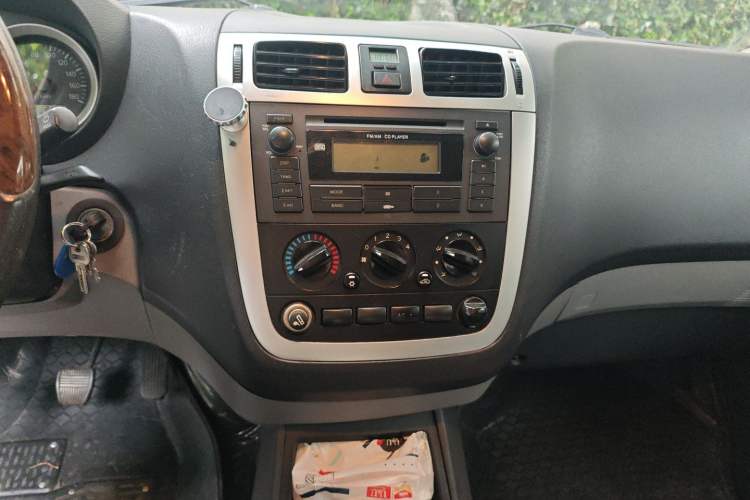 Used Foton MP-X E 2014 2.0L Wealth Express Classic Edition 4G63 Audio And AC Panel