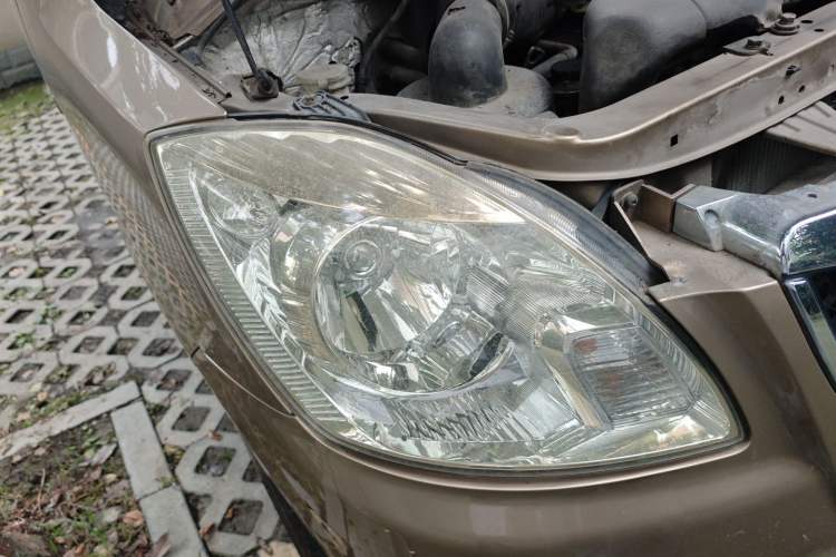 Used Foton MP-X E 2014 2.0L Wealth Express Classic Edition 4G63 Right Front Headlight