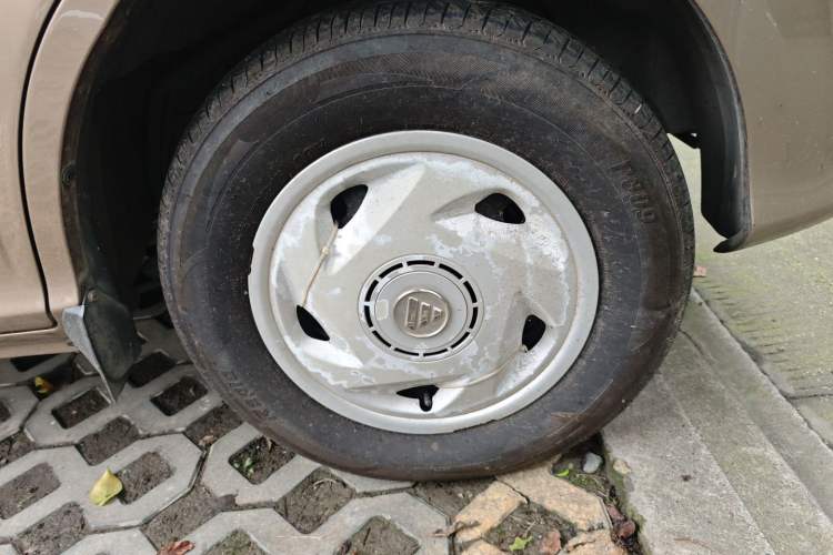 Used Foton MP-X E 2014 2.0L Wealth Express Classic Edition 4G63 Right Front Wheel Hub
