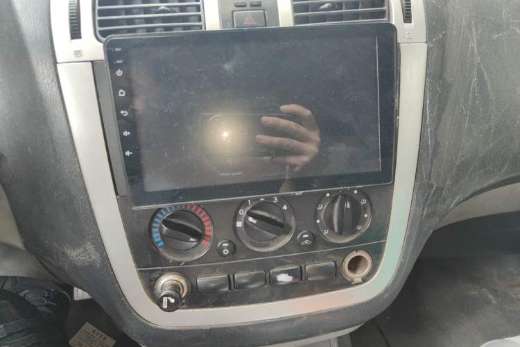 Used Foton MP-X E 2014 2.5T Wealth Express Classic Edition 4JB1T Audio And AC Panel