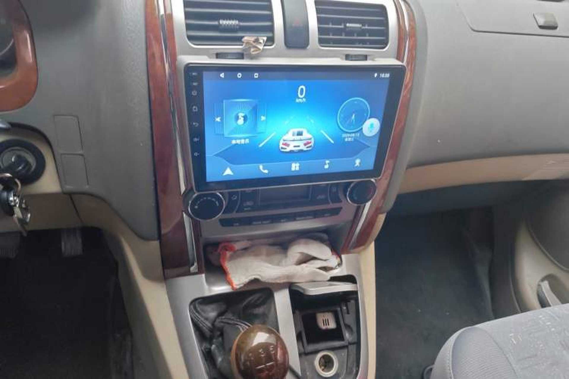 Used Foton MP-X E 2014 2.5T Wealth Express Classic Trim Basic Version with 4JB1T Engine Audio And AC Panel