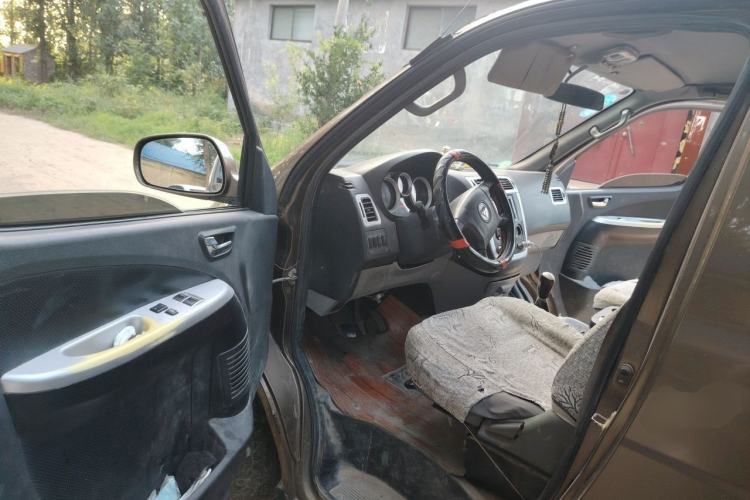 Used Foton MP-X E 2014 2.0L Wealth Express Classic Edition Basic Configuration with 4Gi-VVT Driver Seat