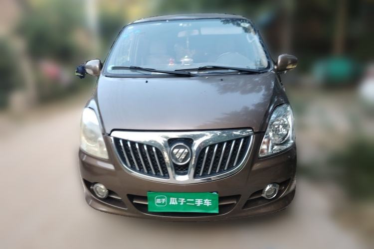 Used Foton MP-X E 2014 2.0L Wealth Express Classic Edition Basic Configuration with 4Gi-VVT Front