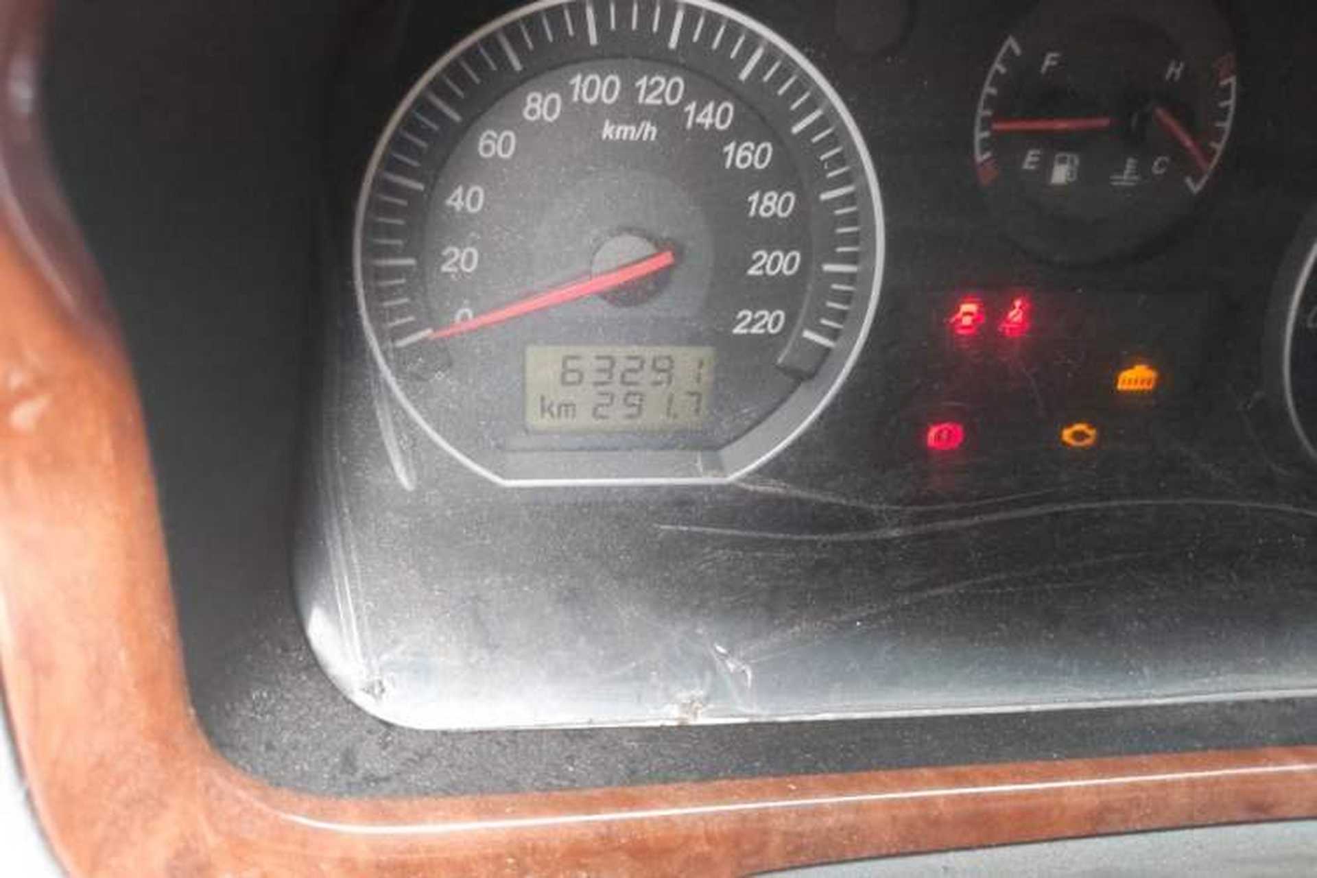 Used Foton MP-X E 2014 2.5T Wealth Express Classic Trim Basic Version with 4JB1T Engine Odometer Close Up