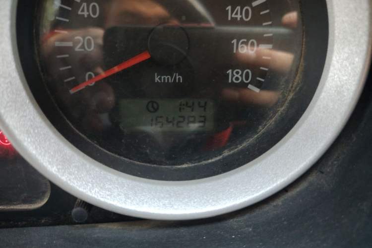 Used Foton MP-X E 2014 2.0L Wealth Express Classic Edition Basic Configuration with 4Gi-VVT Odometer Close Up