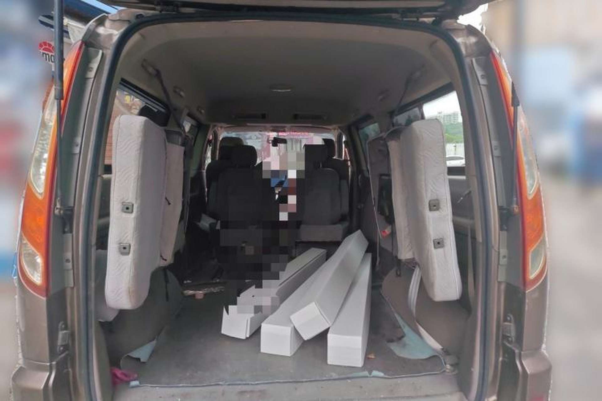 Used Foton MP-X E 2014 2.5T Wealth Express Classic Trim Basic Version with 4JB1T Engine Trunk
