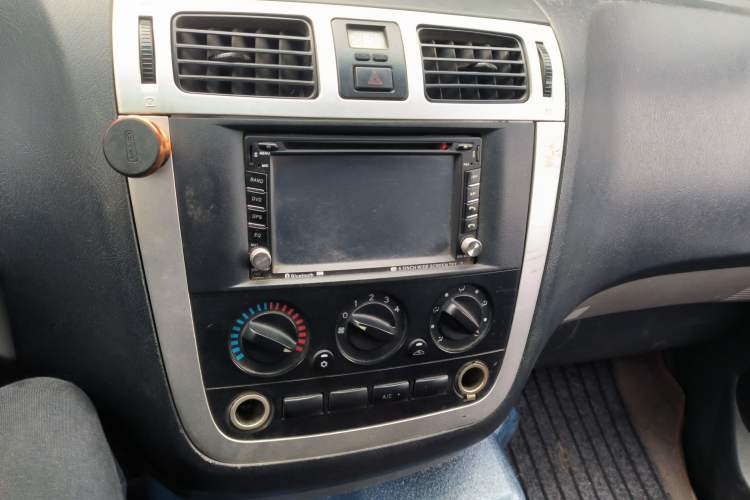 Used Foton MP-X E 2014 2.0L Wealth Express Classic Edition 4G63 Audio And AC Panel