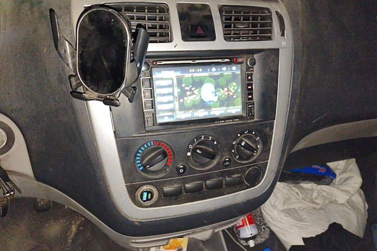 Used Foton MP-X E  Audio And AC Panel