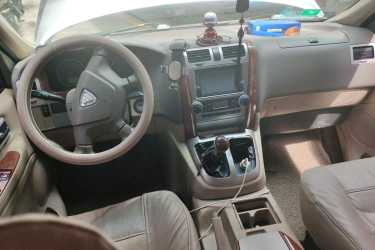 Used Foton MP-X E 2014 2.0L Wealth Express Comfort Edition Basic Configuration Short Wheelbase with 4G63 Engine Center Console