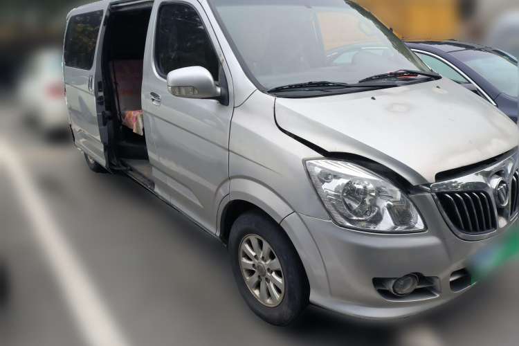 Used Foton MP-X E 2014 2.0L Wealth Express Classic Edition 4G63 Front Right 45 Deg
