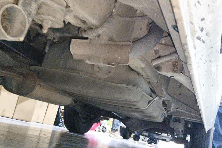 Used Foton MP-X E 2014 2.0L Wealth Express Classic Edition 4Gi-VVT Chassis Front Left