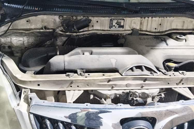 Used Foton MP-X E 2014 2.0L Wealth Express Classic Edition 4Gi-VVT Engine Bay