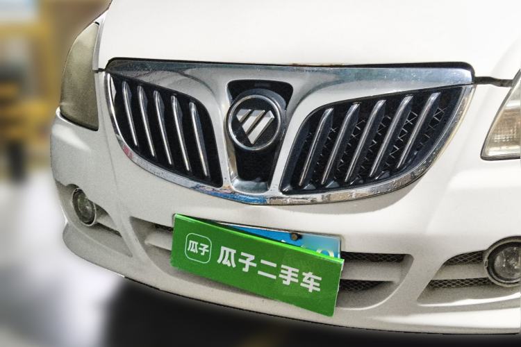 Used Foton MP-X E 2014 2.0L Wealth Express Classic Edition 4Gi-VVT Front