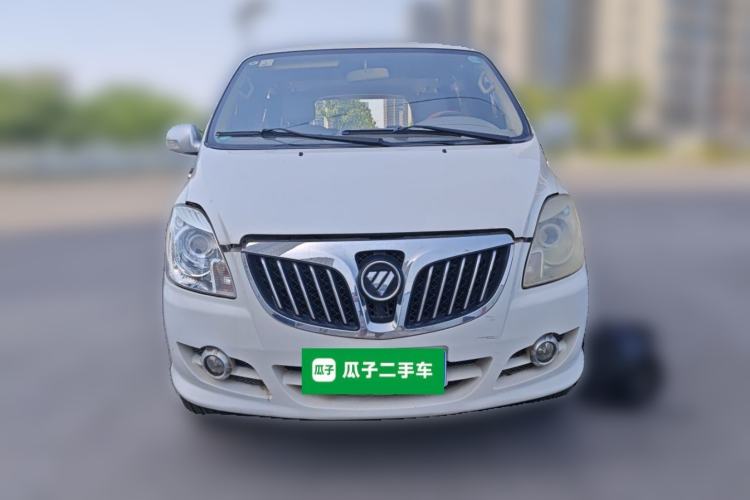 Used Foton MP-X E 2014 2.4L Wealth Express Comfort Version Basic Edition with 4G64 Front