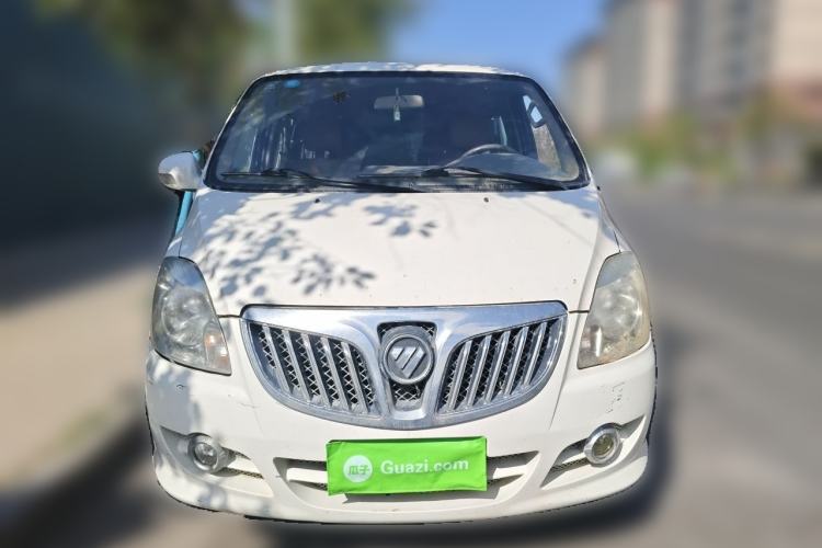 Used Foton MP-X E 2014 2.4L Wealth Express Comfort Version Basic Edition with 4G64 Front