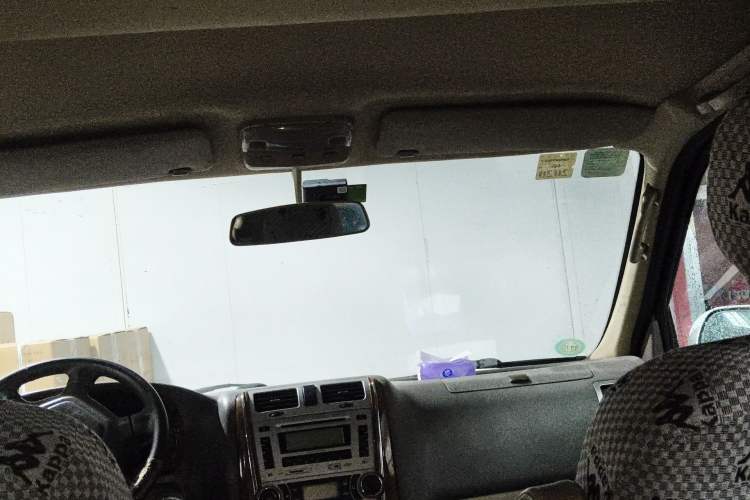 Used Foton MP-X E 2014 2.0L Wealth Express Classic Edition 4Gi-VVT Headliner