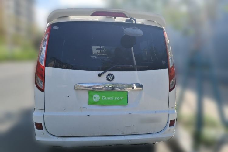 Used Foton MP-X E 2014 2.4L Wealth Express Comfort Version Basic Edition with 4G64 Rear