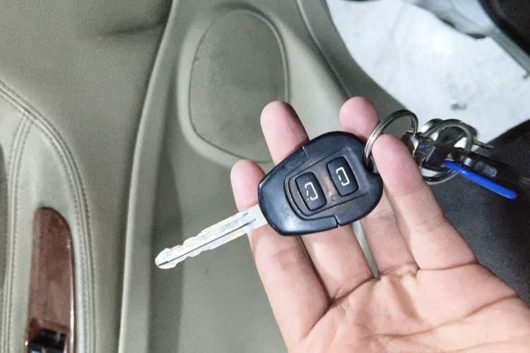 Used Foton MP-X E 2014 2.0L Wealth Express Classic Edition 4Gi-VVT Vehicle Key