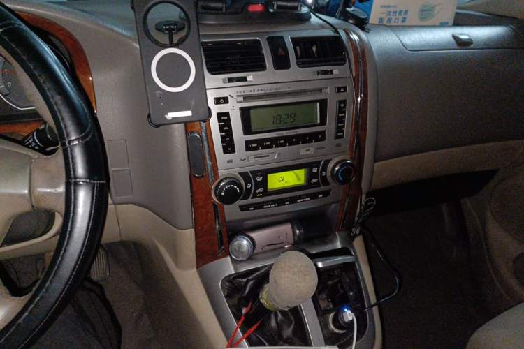 Used Foton MP-X E  Audio And AC Panel