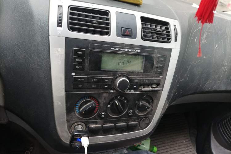 Used Foton MP-X E 2016 2.0L Express Edition 4G63 Audio And AC Panel