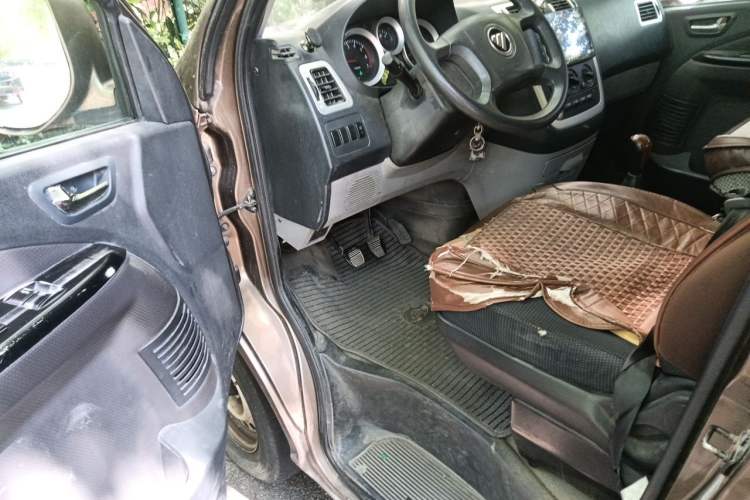 Used Foton MP-X E 2016 2.0L Express Version 4Gi-VVT Driver Seat