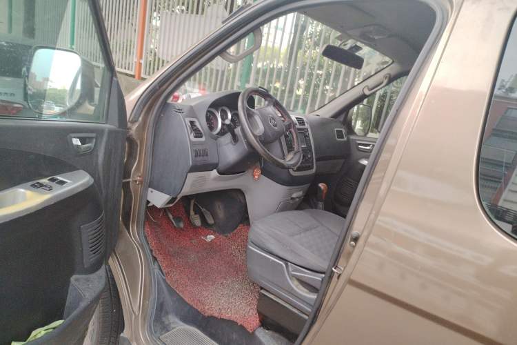 Used Foton MP-X E 2016 2.0L Express Edition 4G63 Driver Seat