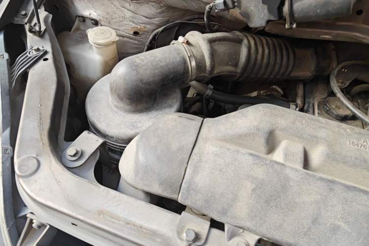 Used Foton MP-X E 2016 2.0L Commercial Version 4G63 Engine Bay Right