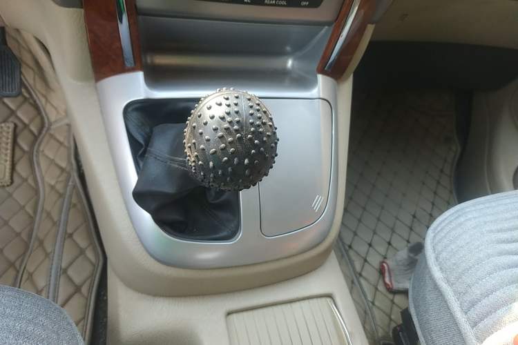 Used Foton MP-X E 2016 2.0L Commercial Version 4G63 Gear Lever
