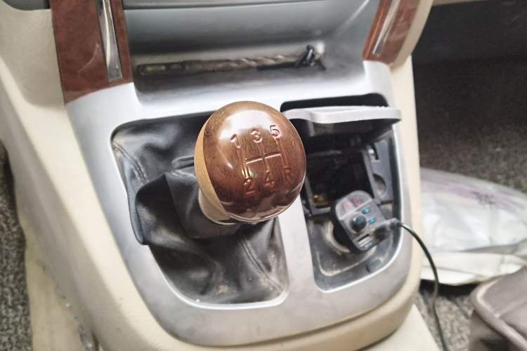 Used Foton MP-X E 2016 2.0L Commercial Version 4G63 Gear Lever