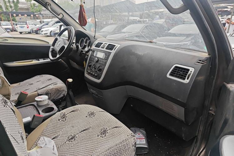Used Foton MP-X E 2016 2.0L Express Edition 4G63 Interior 2