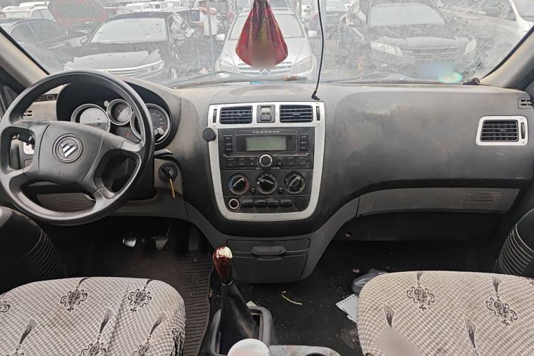 Used Foton MP-X E 2016 2.0L Express Edition 4G63 Interior 3