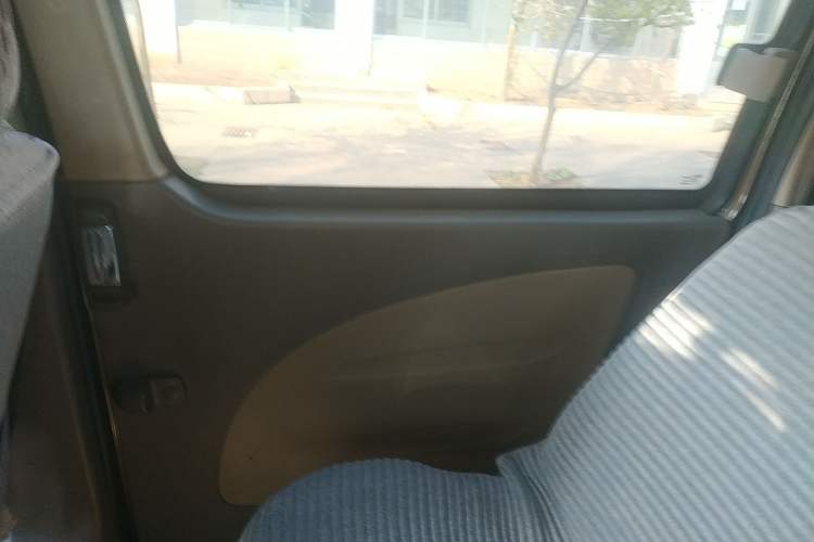Used Foton MP-X E 2016 2.0L Commercial Version 4G63 Interior 6