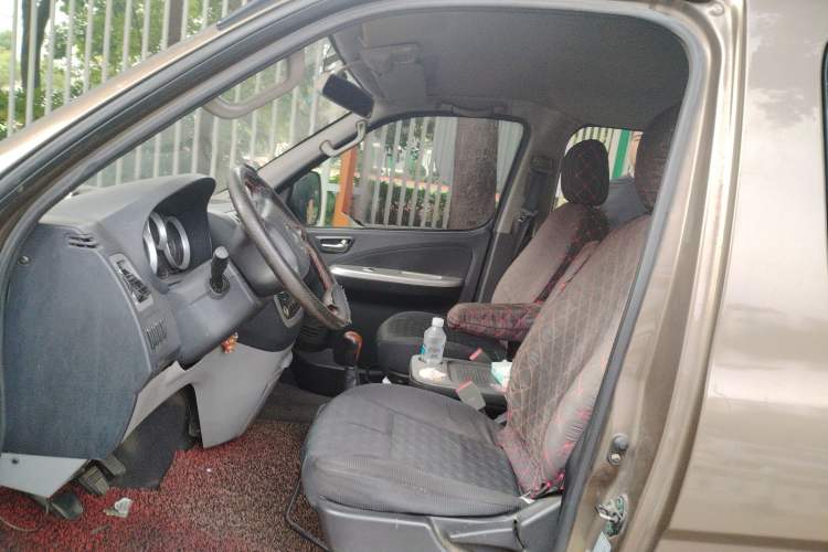 Used Foton MP-X E 2016 2.0L Express Edition 4G63 Left Front Seat