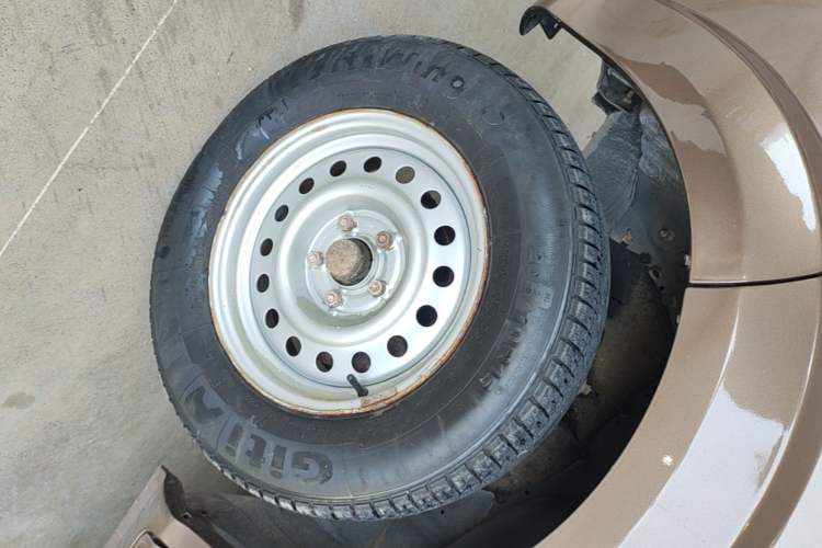 Used Foton MP-X E 2016 2.0L Commercial Version 4Gi-VVT Left Front Wheel Hub