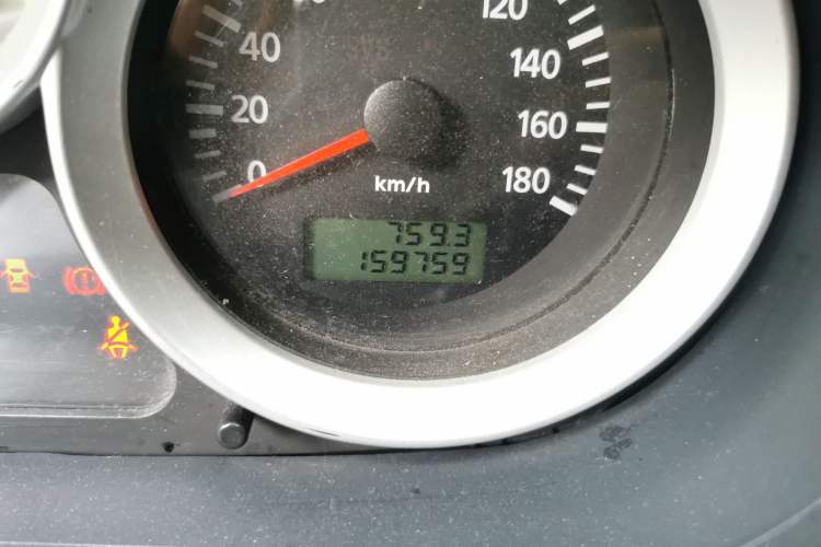 Used Foton MP-X E 2016 2.0L Express Version 4Gi-VVT Odometer Close Up