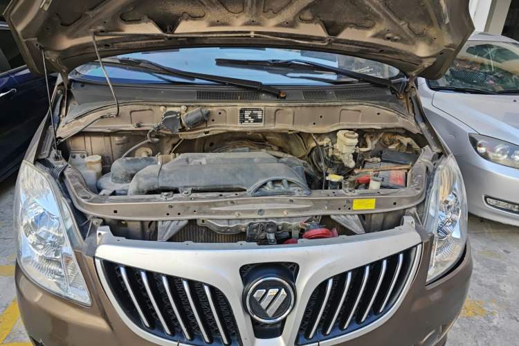 Used Foton MP-X E 2016 2.0L Express Version 4Gi-VVT Engine Bay