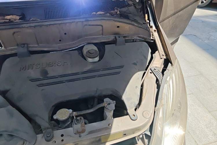 Used Foton MP-X E 2016 2.0L Express Edition 4G63 Engine Bay Left
