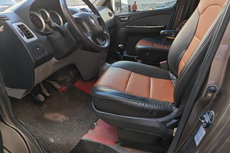Used Foton MP-X E 2016 2.0L Express Version 4Gi-VVT Left Front Seat