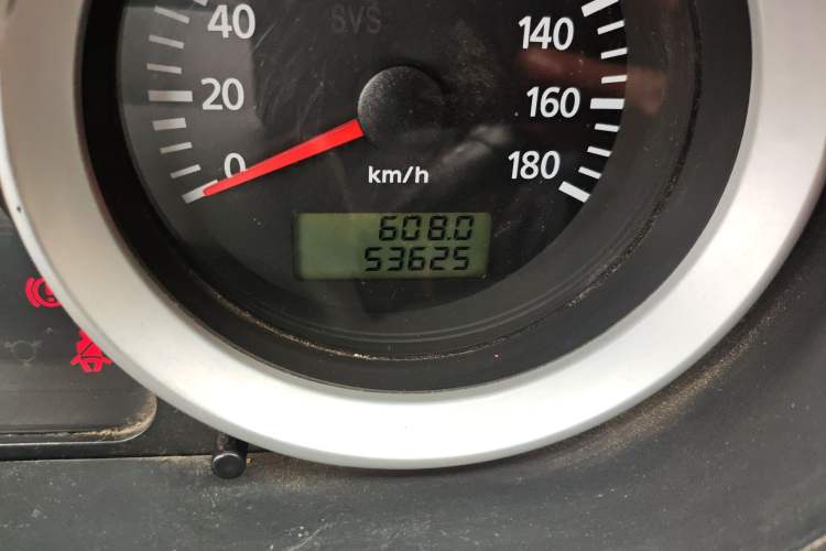 Used Foton MP-X E 2016 2.0L Express Edition 4G63 Odometer Close Up