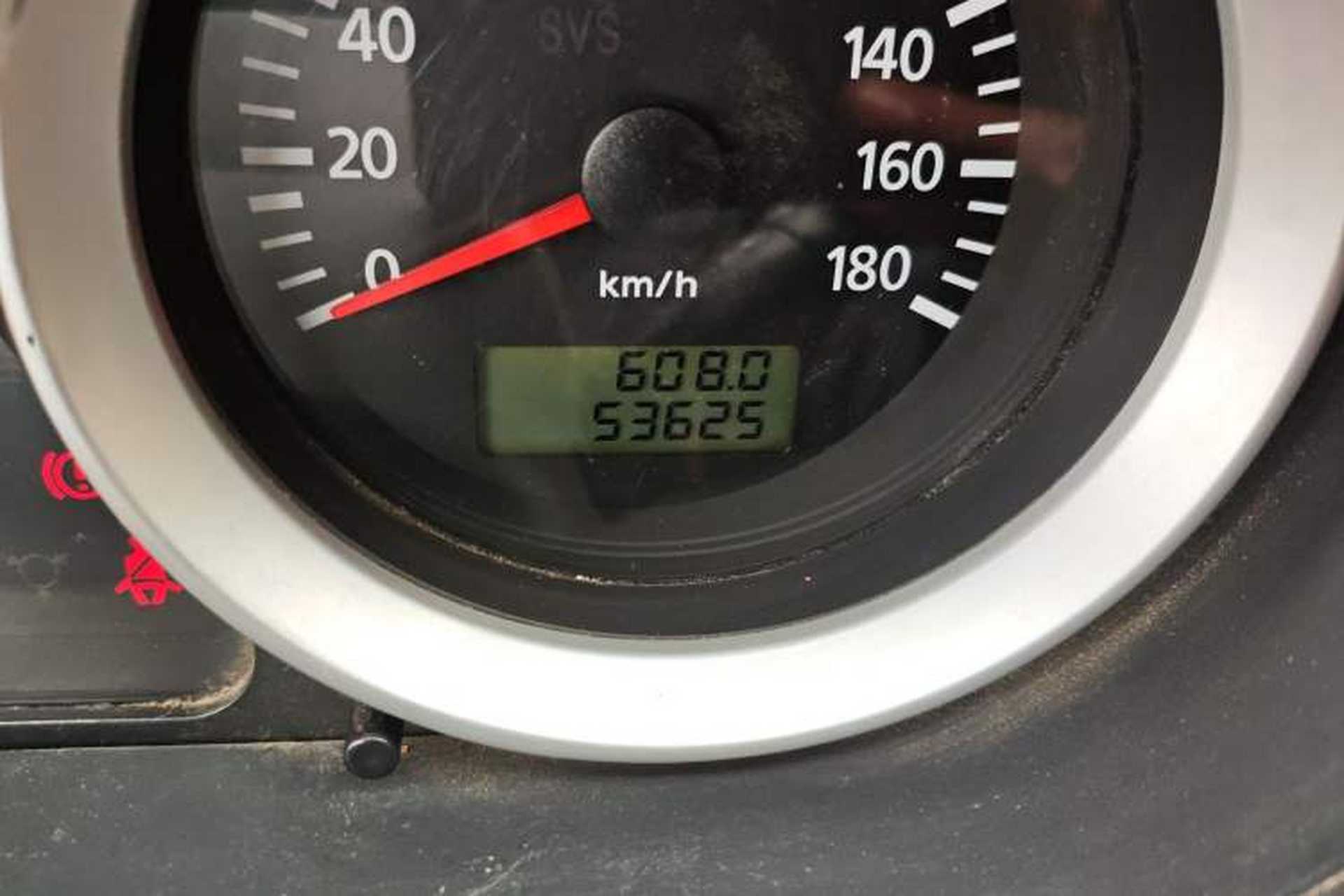 Used Foton MP-X E 2016 2.0L Express Edition 4G63 Odometer Close Up