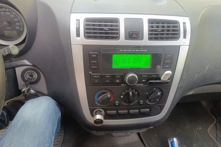 Used Foton MP-X E 2016 2.0L Express Edition 4G63 Audio And AC Panel
