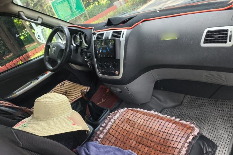 Used Foton MP-X E 2016 2.0L Express Edition 4G63 Center Console