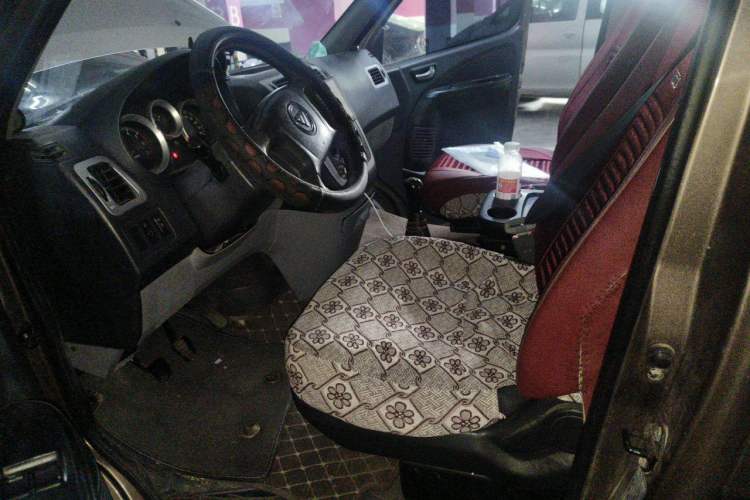 Used Foton MP-X E 2016 2.0L Express Edition 4G63 Driver Seat