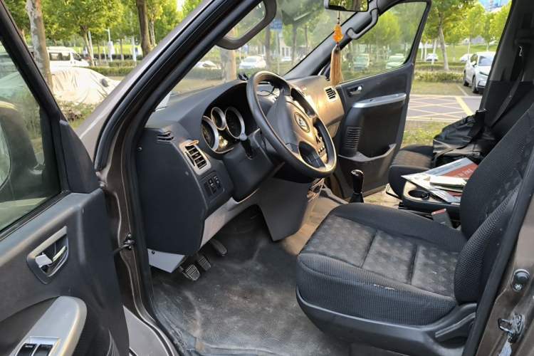 Used Foton MP-X E 2016 2.0L Express Edition 4G63 Driver Seat