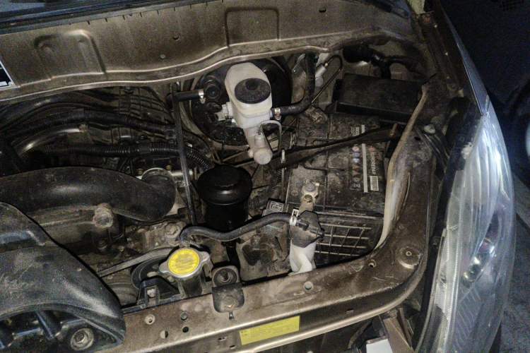 Used Foton MP-X E 2016 2.0L Express Edition 4G63 Engine Bay Left