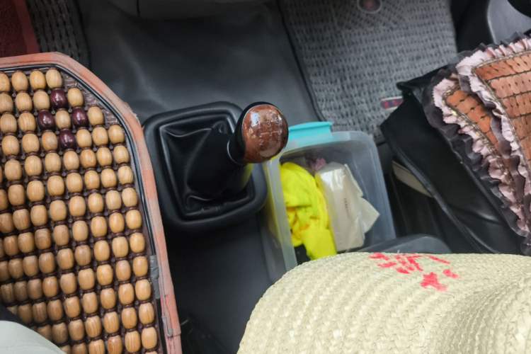 Used Foton MP-X E 2016 2.0L Express Edition 4G63 Gear Lever