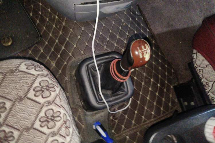 Used Foton MP-X E 2016 2.0L Express Edition 4G63 Gear Lever