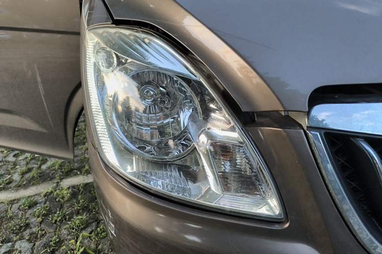 Used Foton MP-X E 2016 2.0L Express Edition 4G63 Right Front Headlight