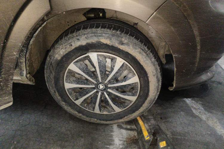 Used Foton MP-X E 2016 2.0L Express Edition 4G63 Right Front Wheel Hub