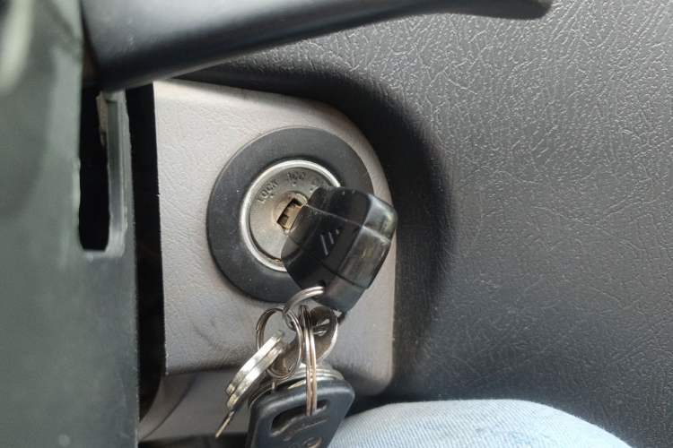 Used Foton MP-X E 2016 2.0L Express Edition 4G63 Vehicle Key